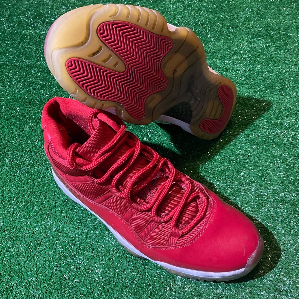 Jordan 11 Retro Win Like '96 2017 (Size 13) - PreOwned (FAST SHIPPING)